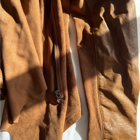 Tan jacket - Picture 3 of 3